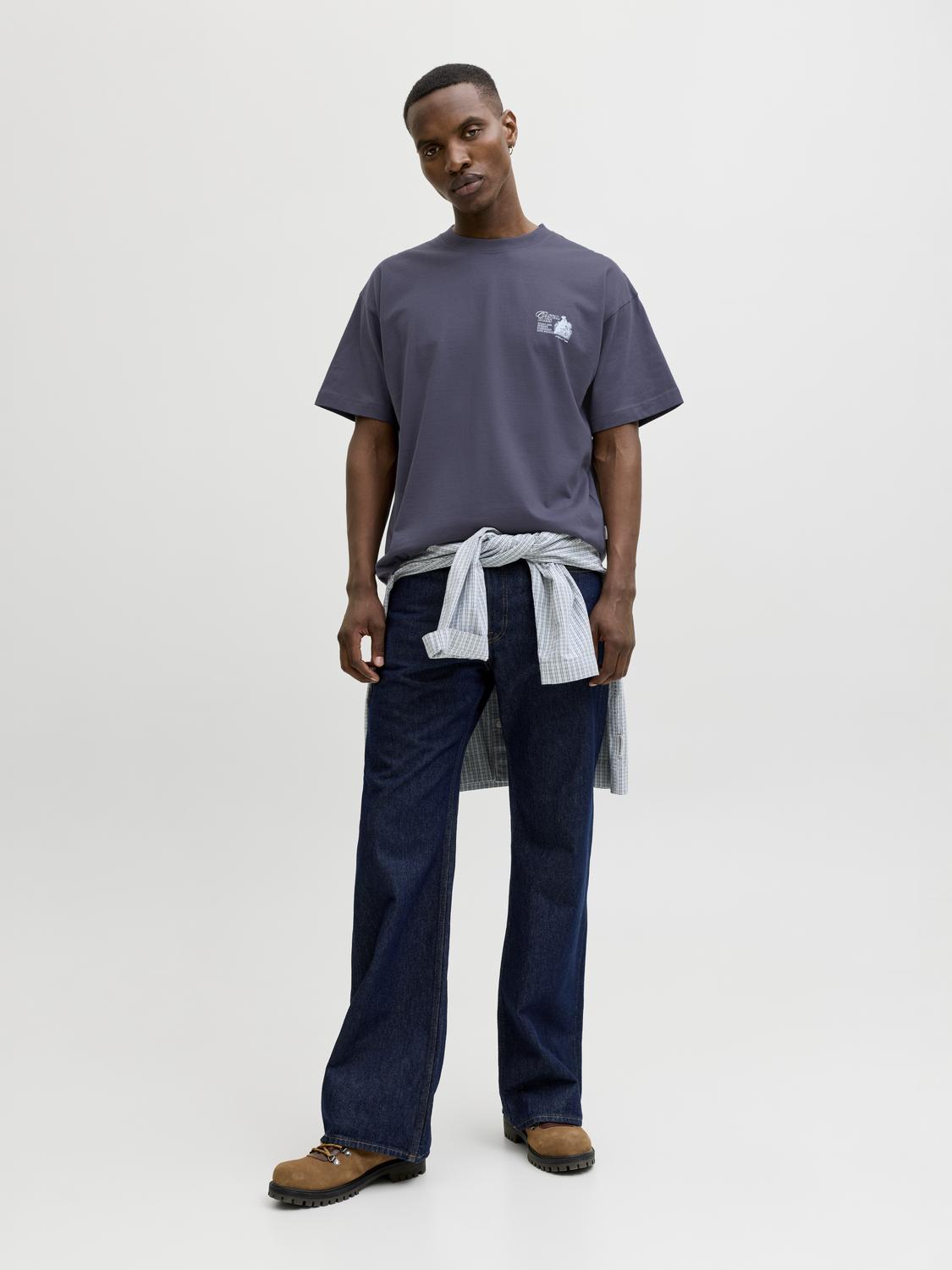 model_shot-front_full